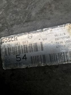 Citroen Saxo 1.0 50km 2000r - Poszukiwany schemat pinout ECU z jedną wtyczką
