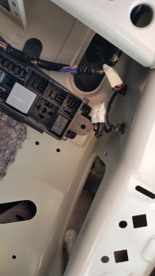 Ford Kuga 2 - montaż wiązki dedykowanej haka-gdzie podłączyć CAN Ford Kuga 2 - montaż wiązki dedykowanej haka-gdzie podłączyć CAN