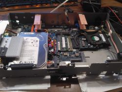 Domowy serwer testowy ze starego laptopa. Domowy serwer testowy ze starego laptopa.