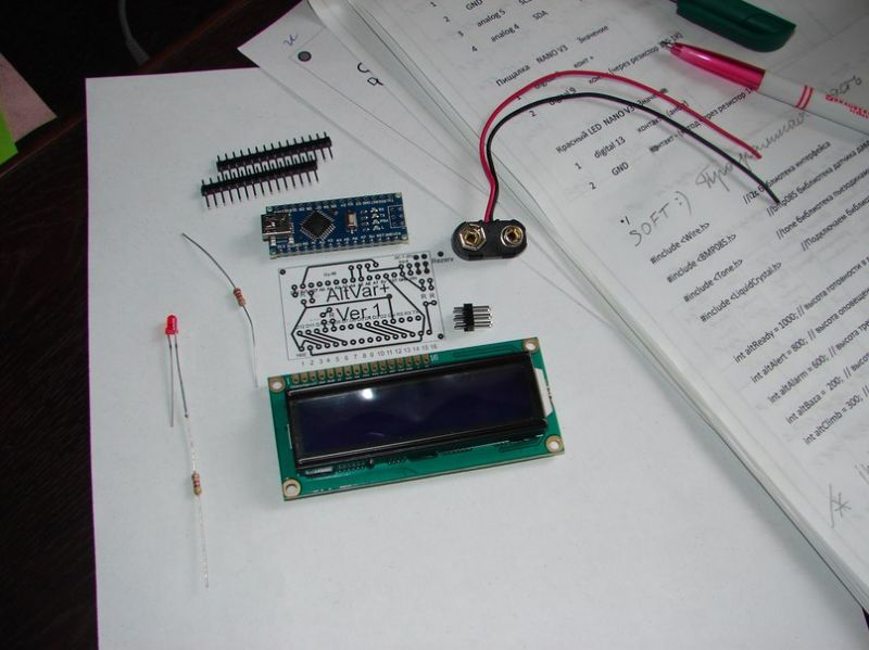 DIY elektroniczny wysokościomierz-wariometr dla spadochroniarzy i paralotniarzy