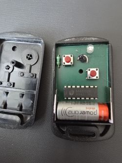 Gdzie kupić zamiennik starego pilota do bramy parkingowej bez oznaczeń 433/868 MHz?