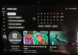 Interfejs Smart TV Android Box z widocznym ekranem YouTube.