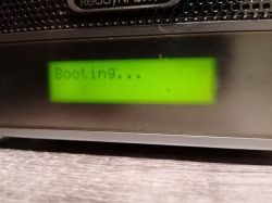 Serwer Netgear RN104 nie startuje - pytanie o możliwe działania