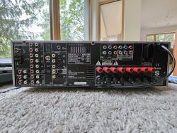 Połączenie głośników ze wzmacniaczem i subwooferem