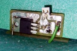 Całkiem prymitywny hot-plug system ;) czyli zwyczajny soft start na 12V. Całkiem prymitywny hot-plug system ;) czyli zwyczajny soft start na 12V.