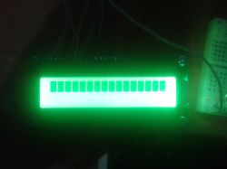 Dlaczego wyświetlają się czarne prostokąty? LCD HD44780 2x16.