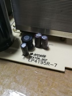 Suszarka Beko WDX8543130B - PCB martwe bez zasilania