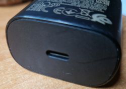 Różnice między ładowarkami Samsung DUO PAD: EP-P5200, TA300 i TA800