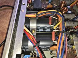 Wnętrze wzmacniacza audio Blaupunkt Mainamplifier MA-240 [1979/1980?]