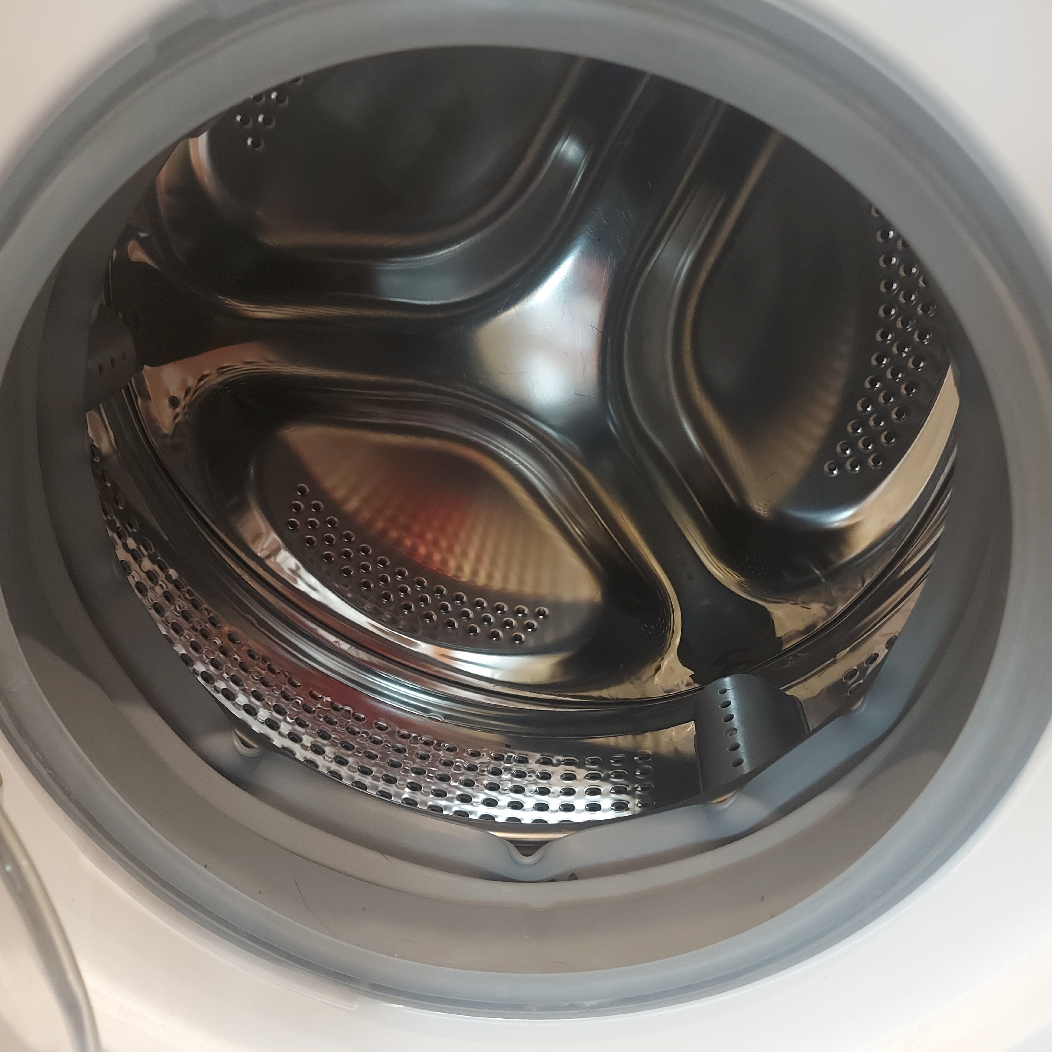 Beko WBK 51032 PL PTY - Pralka pogięty fartuch, zablokowany bęben
