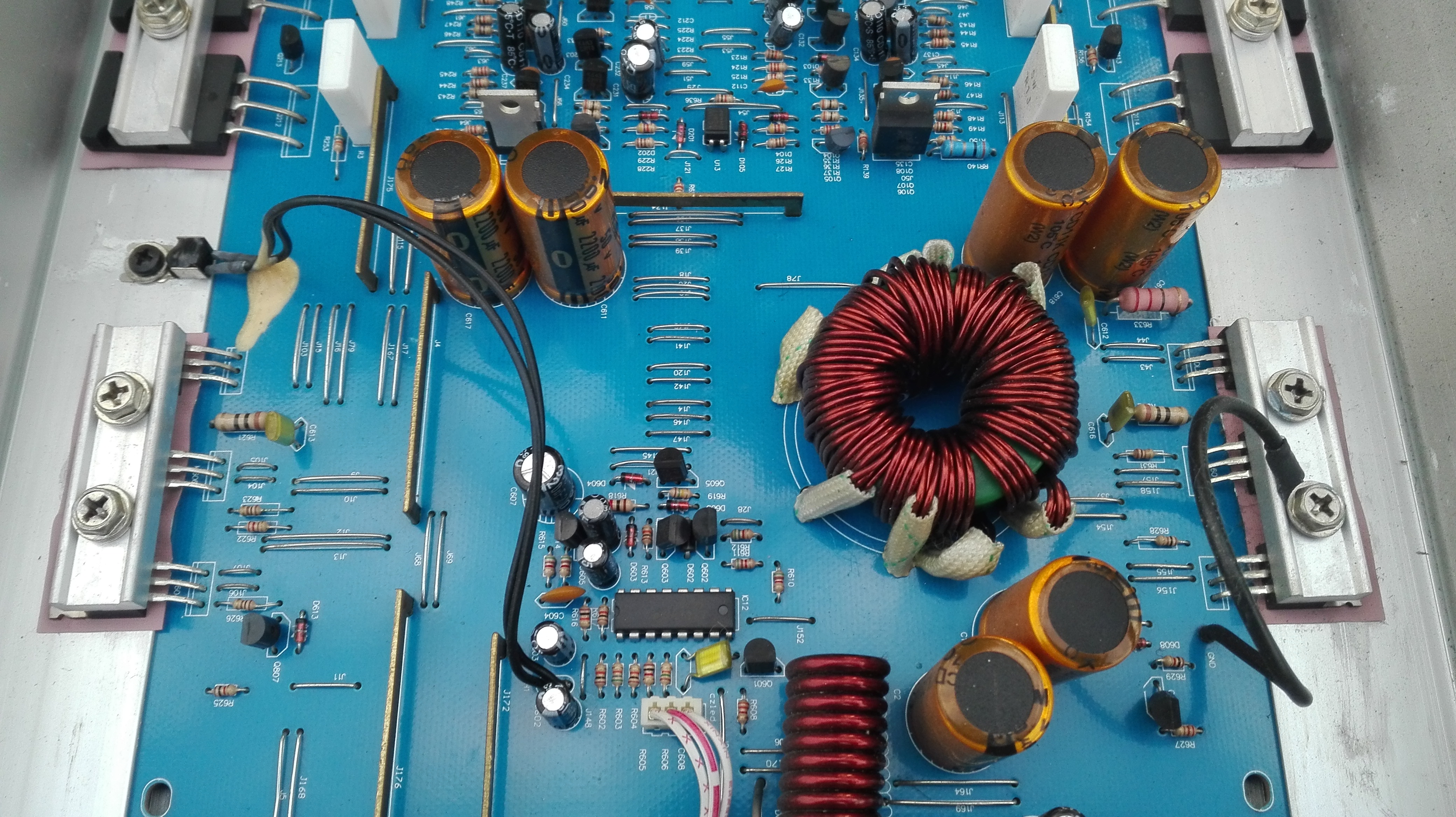 mac audio fearless 2000 - Wzmacniacz przestał grać