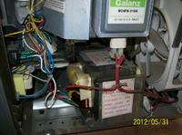 Mikrofala ProWave Dwo900- sama się uruchamia