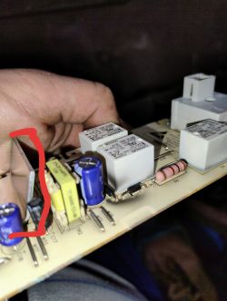 Sharp ES-FA6102W2-PL nietypowe zachowanie silnika po pobraniu wody - przyczyna?
