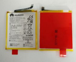 Dwie baterie litowo-jonowe Huawei leżące obok siebie na białym tle; jedna z przodu z oznaczeniami, druga odwrócona tyłem.
