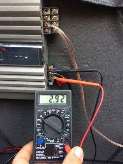 Pioneer GM-X334 nie działa - spadek napięcia przy włączonym radiu JVC KD-G722