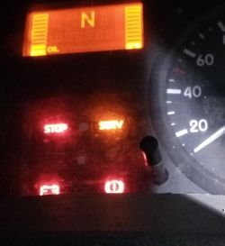 Renault Master 2006 - brak sterowania wtryskami, szukam schematu elektryki