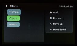Effektliste auf Touchscreen Touchscreen zeigt eine Liste von Gitarreneffekten: Tremolo, Chorus, Reverb mit Bearbeitungsoptionen.