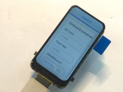 Moduł ESP32-C6-LCD-1.47 z wyświetlaczem pokazującym parametry SD i Flash