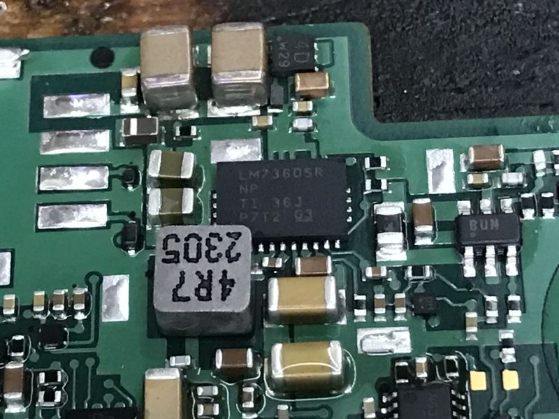 The interior of the Bosch IVS SLIM module, i.e. telemetry and fender detection in Car Sharing vehicl