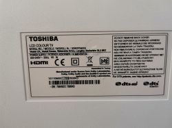 Information label of a Toshiba LCD TV.