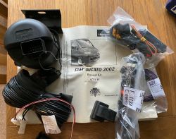 Autoalarm - identyfikacja modelu i poszukiwanie instrukcji montażowej na podstawie zdjęć