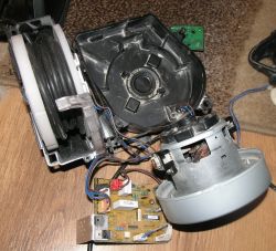 Samsung VC15F50VN3Y - demontaz, rozbiórka odkurzacza bezworkowego Samsung Samsung VC15F50VN3Y - demontaz, rozbiórka odkurzacza bezworkowego Samsung