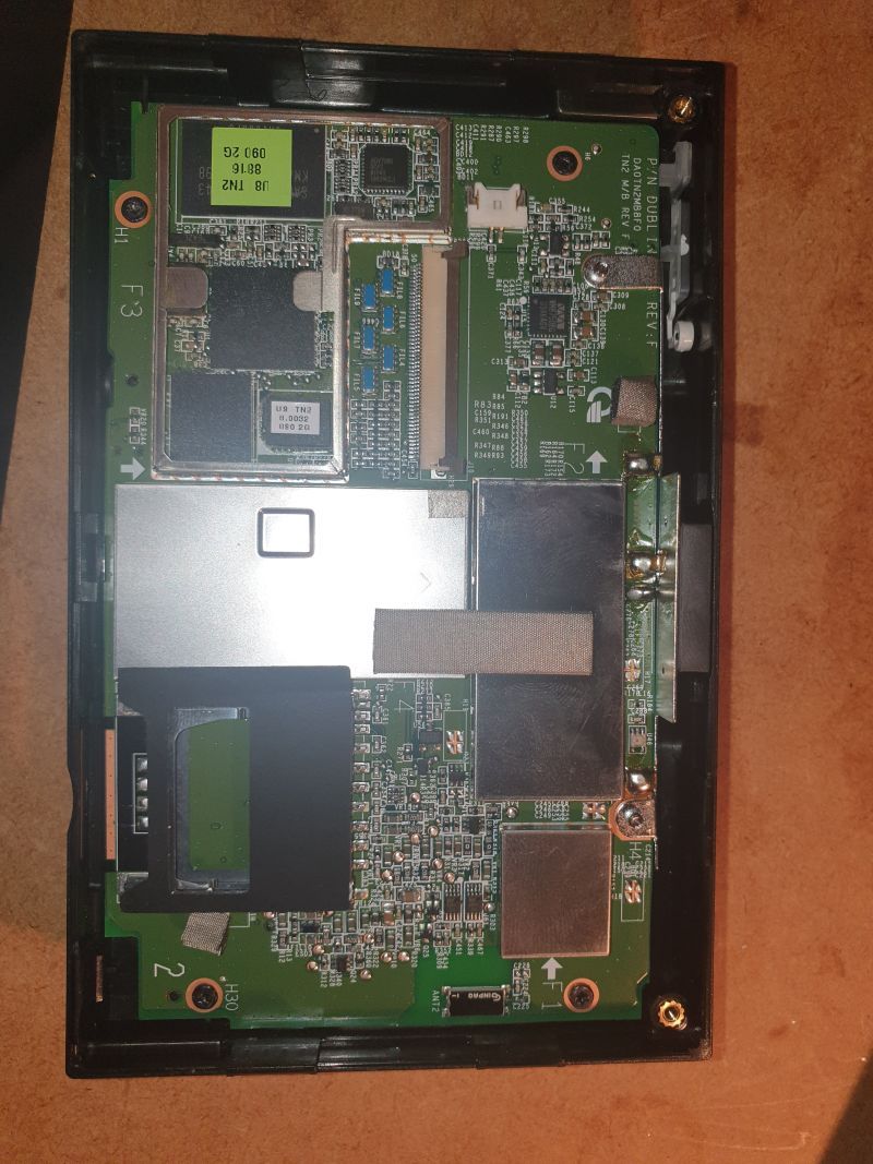 TomTom Eclipse II pionowe paski na ekranie po włączeniu