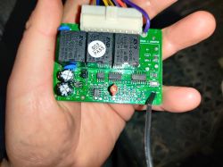 Uniwersalny sterownik centralnego zamka - programowanie nowych pilotów