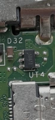 Lenovo IdeaPad Gaming 3 15IHU6 - identyfikacja układu zasilania USB-C