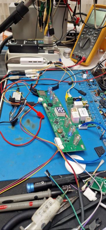 Interior and reverse engineering of the Ariston Velis 80 Wi-Fi electric water heater on ESP32 (part1