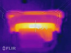 Akumulatorowa lampa robocza YATO YT-82961 – wnętrze urządzenia