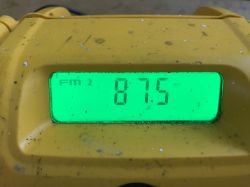 The inner workings and repair of the DeWalt DCR019 radio: a device for which spare parts are availab