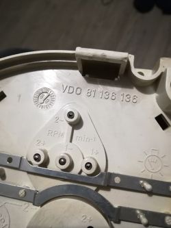 BMW E32 - Jak prawidłowo podłączyć obrotomierz z cewki zapłonowej?