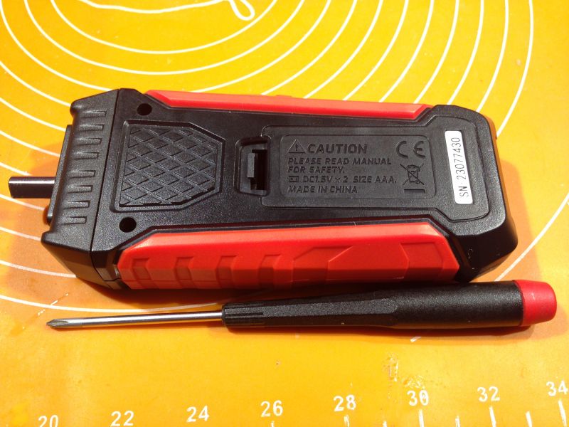 Tachometr TA 500C - pomiar prędkości obrotowej części ruchomych. Opis możliwości i obsługi.