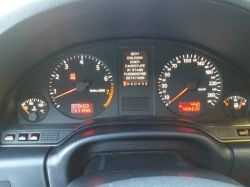 AUDI A8 D2 LIFT podświetalnie licznika, zrobiło się słabe z dnia na dzień AUDI A8 D2 LIFT podświetalnie licznika, zrobiło się słabe z dnia na dzień