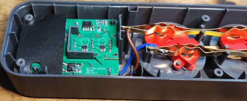 Inside the surge protector strip and USB power supply test - SFS133 Defender Surge Protector
