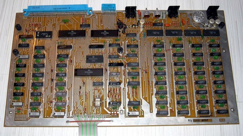 Motherboard of the Wektor-06C computer with multiple integrated circuits.
