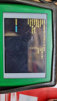 Ekran urządzenia diagnostycznego z komunikatem błędu ERROR 05006.