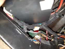 Audi 80 B4 avant 1.6 ADA - Nie da się odpalić, świecą awaryjne od alarmu oraz ni