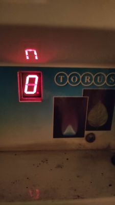 Torus 23.22 WX - BŁĄD - na wyświetlaczu na przemian 0 i E. Kocioł nie włącza się.