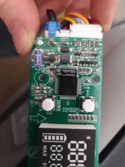 Lodówka turystyczna 45l z kompresorem - błąd f7, niewłaściwa praca termistora 560 NTC 10k Ohm