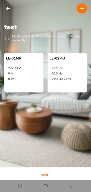 Zrzut ekranu aplikacji z dwoma kafelkami LE-01MR i LE-02MQ oraz odczytami napięcia i częstotliwości