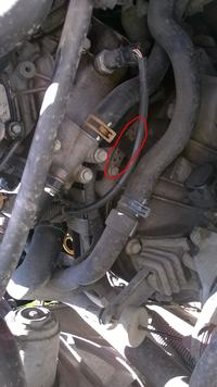 Renault Megane 1.4 16V - Lokalizacja i wymiana czujnika położenia wału