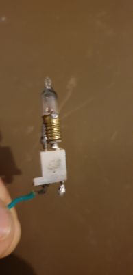 CB Radio Universe 5500 - jaką żarówkę kupić do podświetlenia częstotliwości?