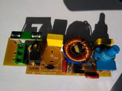Ściemniacz BSY-740 spalony - Co to za triak i jakie rezystory