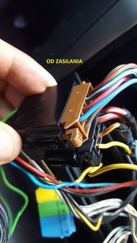 Jak podłączyć radio Alpine CDE-178BT w Skodzie? Wysyp kabli po wyjęciu fabrycznego