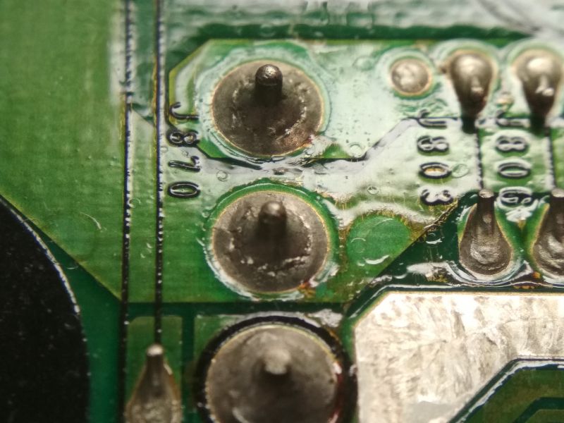 TV Samsung LE32A330J1N samoczynnie wyłącza się i włącza - naprawa