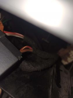 Nie działają przednie głośniki w audi a3 8p.