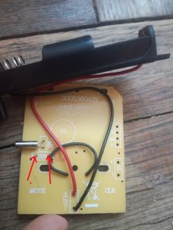 Jak przylutować przewody biały i czarny do licznika rowerka stacjonarnego?