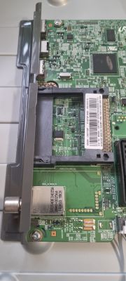 Płyta główna telewizora Samsung model BN94-06678P z modułem i złączem.